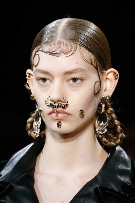 givenchy victorian nose ring|How to Wear Givenchy’s Face Jewelry Off the Runway—and on .